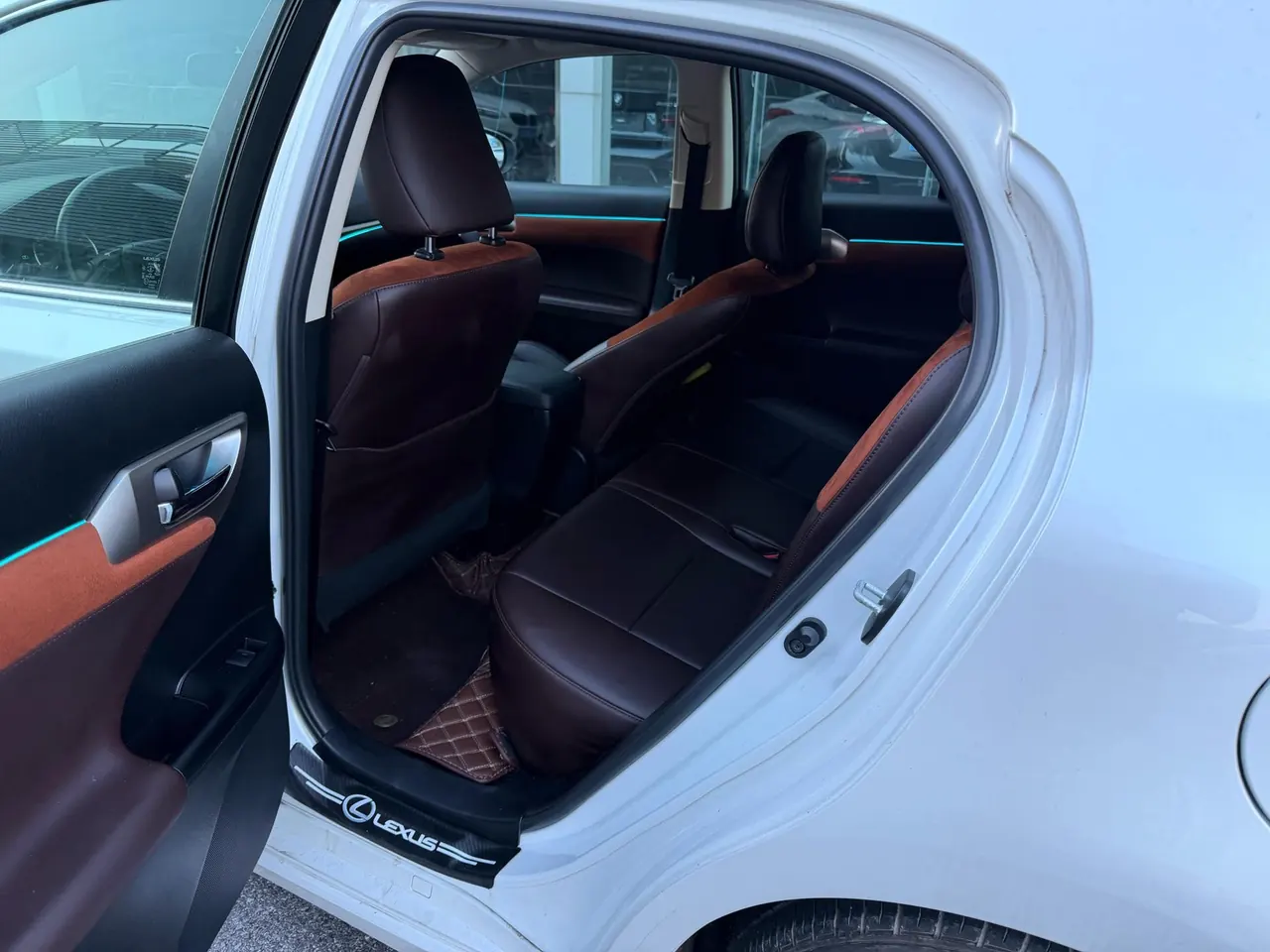 Lexus CT (Imported) 2020 CT200h 1.8 Stepless Comfort Edition Automatic Gear 4