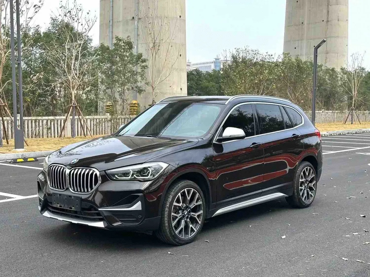 Open image lightbox: BMW 2021 X1 xDrive25Li 2.0T exclusive automatic gear