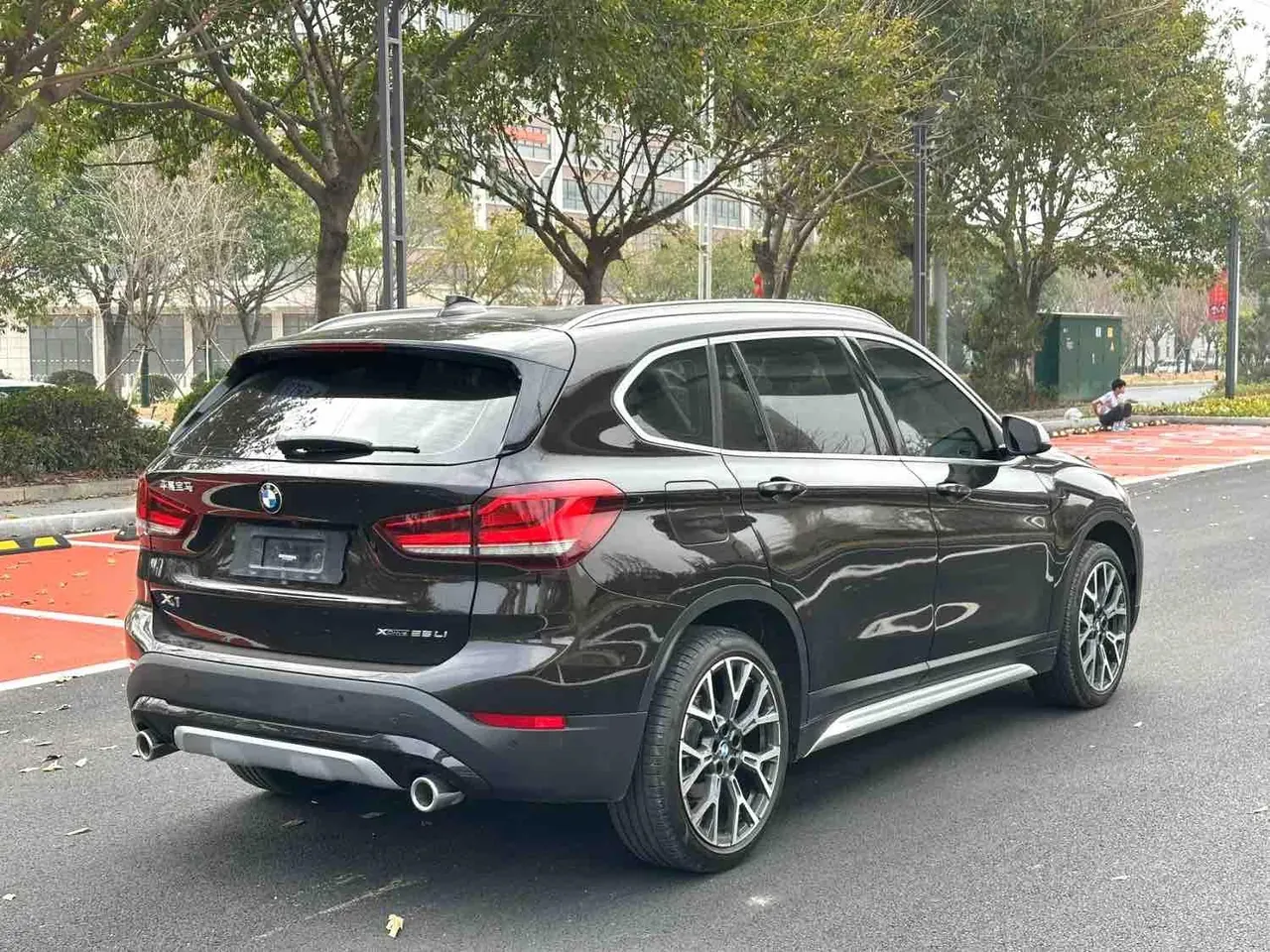 BMW 2021 X1 xDrive25Li 2.0T exclusive automatic gear 3