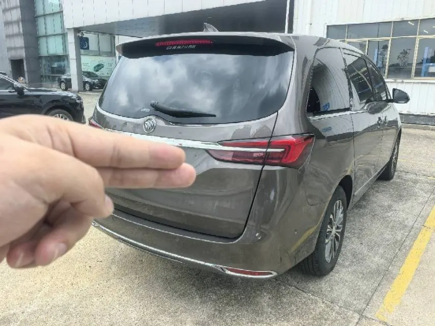 Buick 2021 GL8 Land Business Class 2.0T 652T Premium Automatic Gear 2