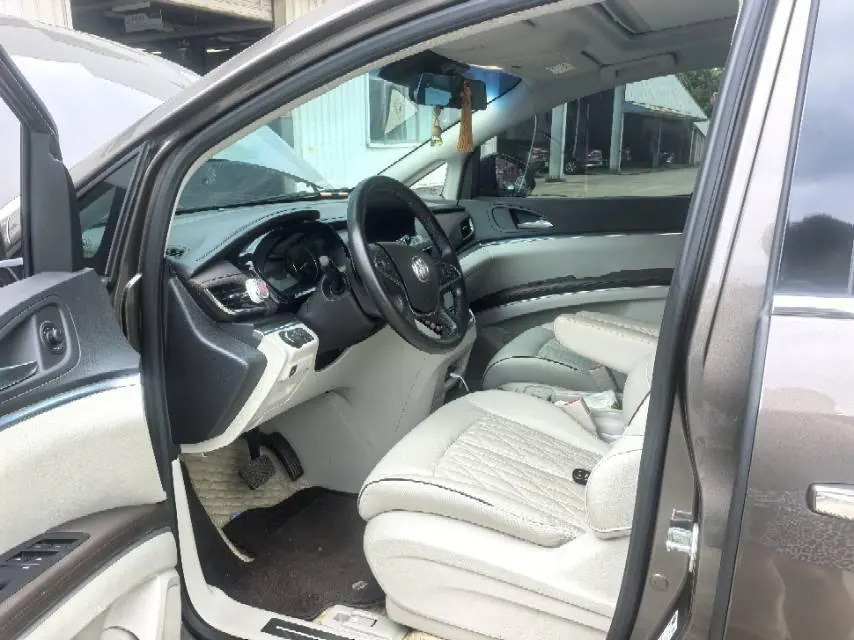 Buick 2021 GL8 Land Business Class 2.0T 652T Premium Automatic Gear 3