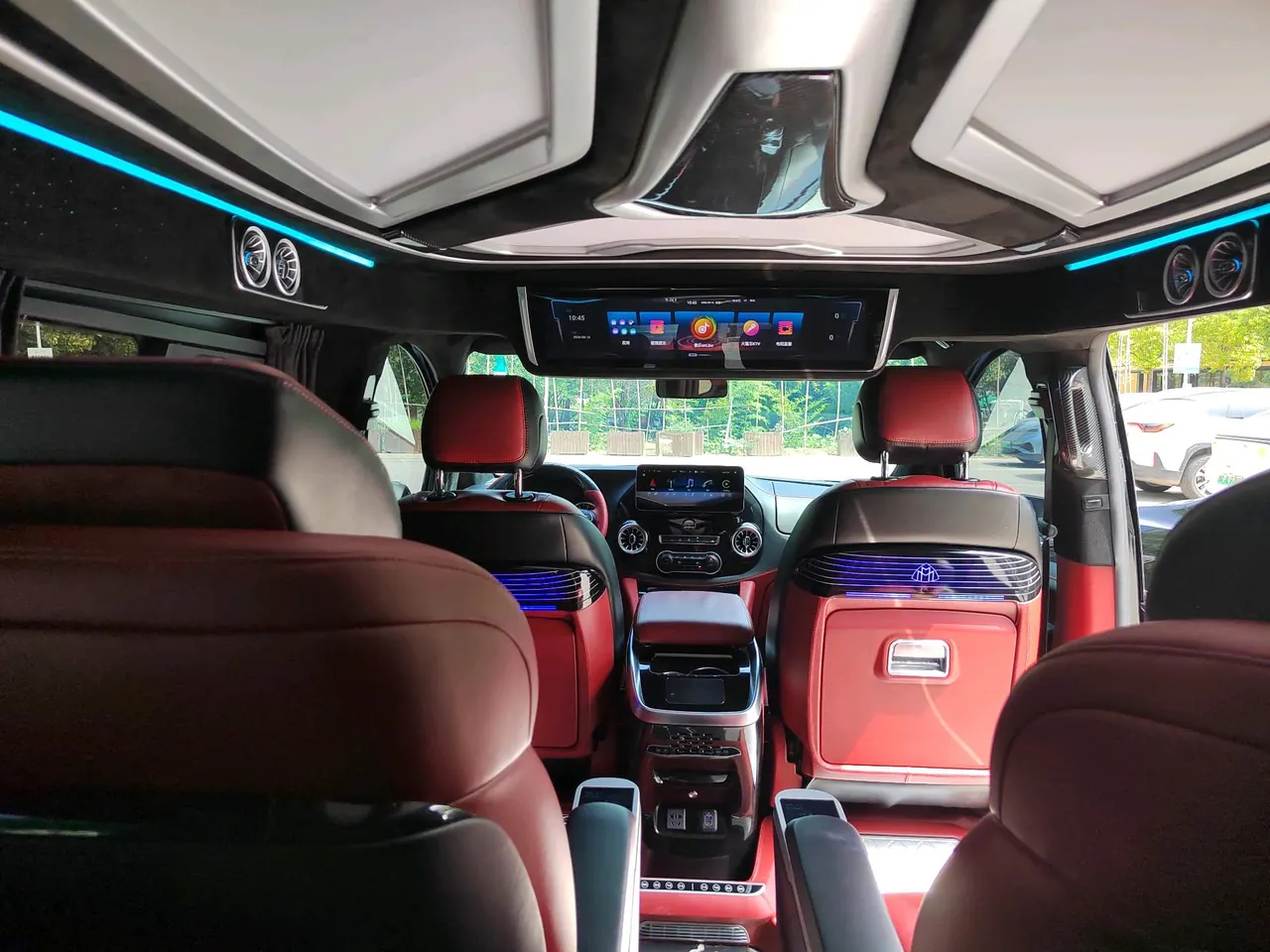 Mercedes Benz 2023 Vito 2.0T Elite Edition 7-seat Automatic Gear 12