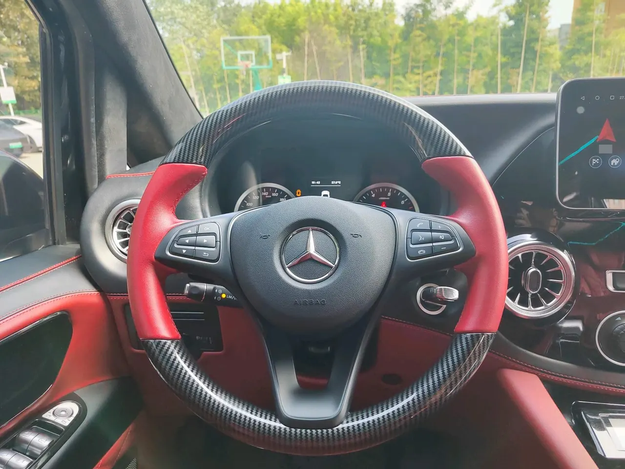 Mercedes Benz 2023 Vito 2.0T Elite Edition 7-seat Automatic Gear 17