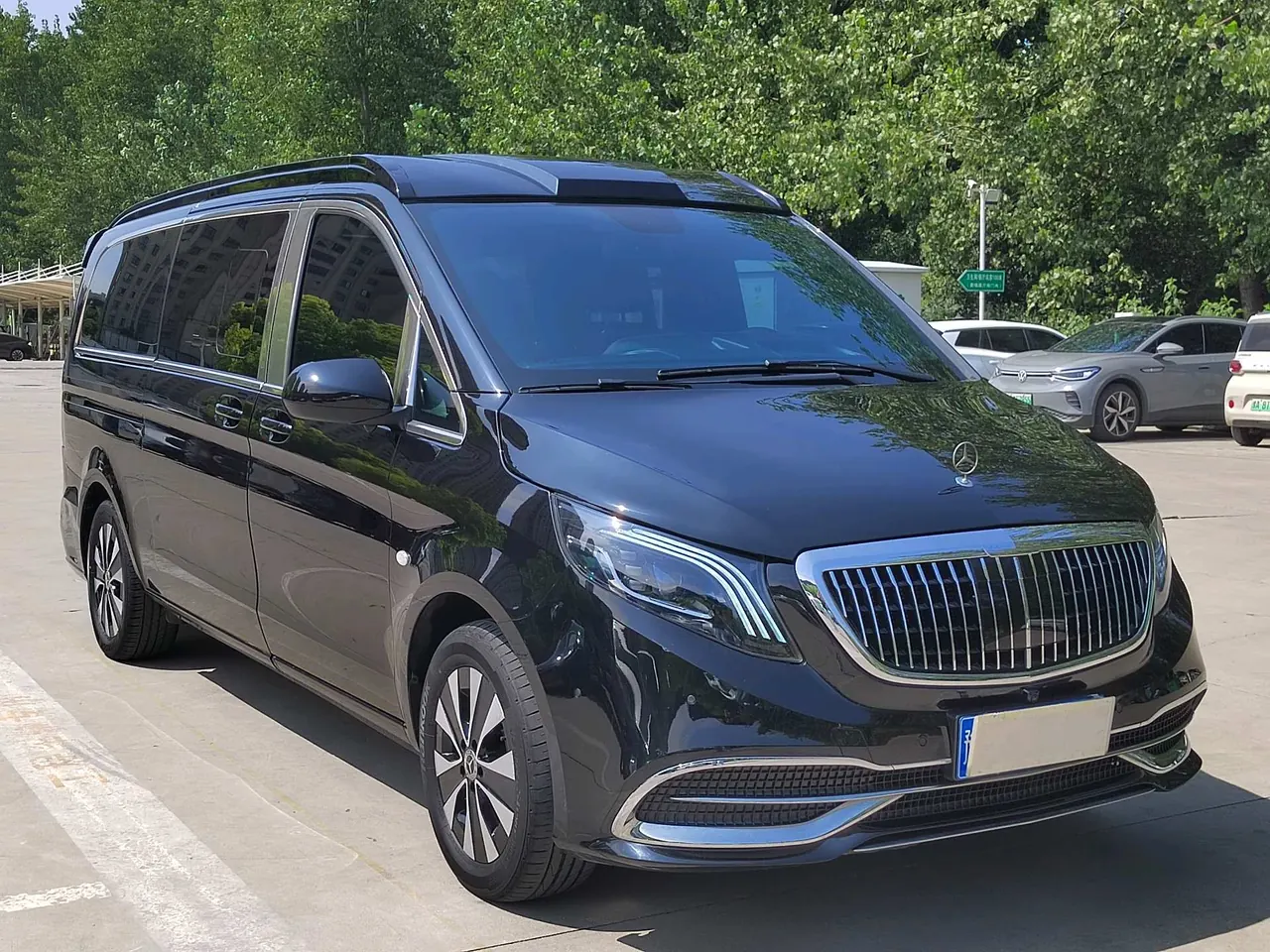 Mercedes Benz 2023 Vito 2.0T Elite Edition 7-seat Automatic Gear 3