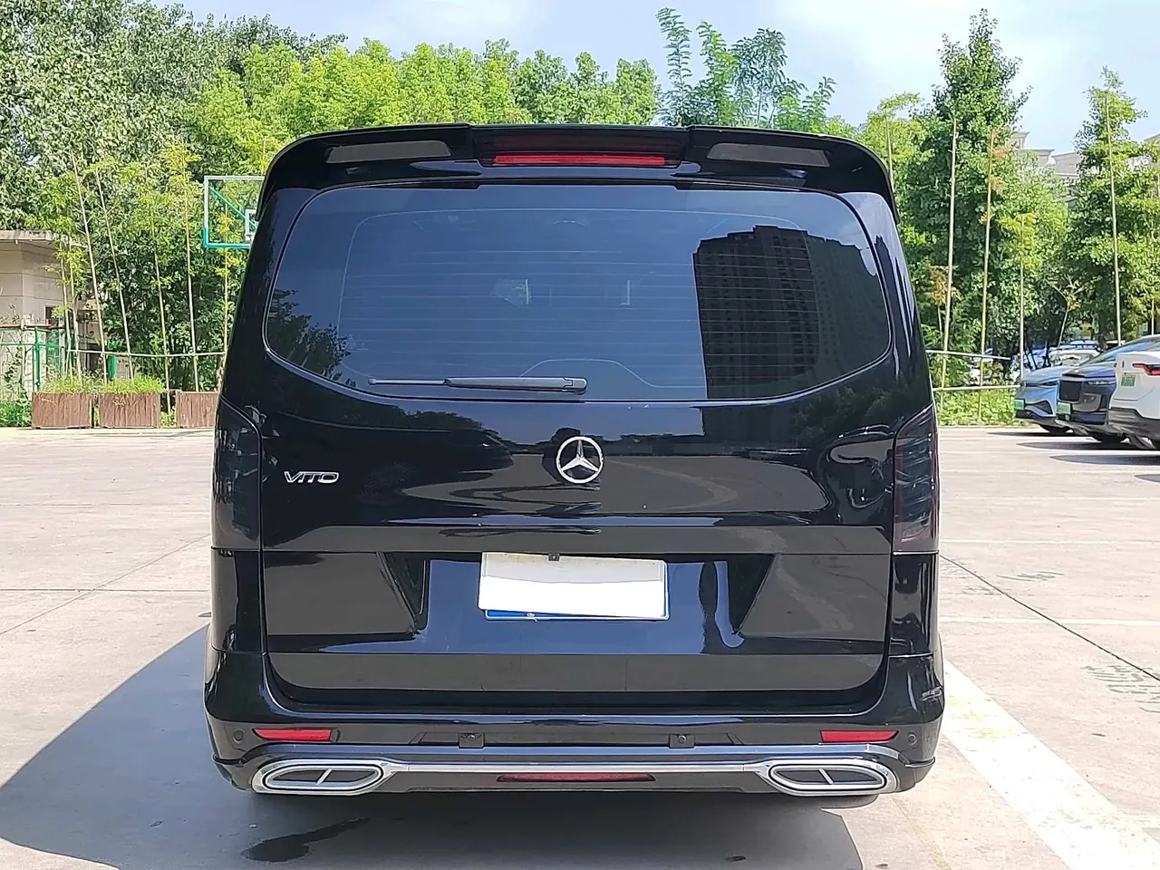 Mercedes Benz 2023 Vito 2.0T Elite Edition 7-seat Automatic Gear 5