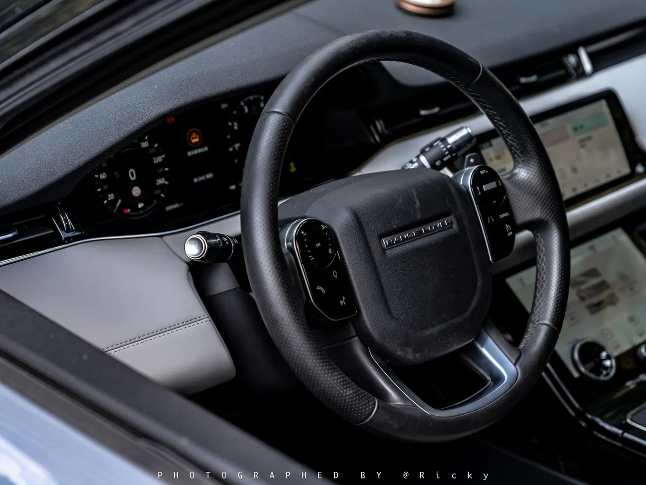 Land Rover 2020 Range Rover Aurora 48V 2.0T 249PS R-DYNAMIC SE Sports Technology Edition Automatic Gear 4