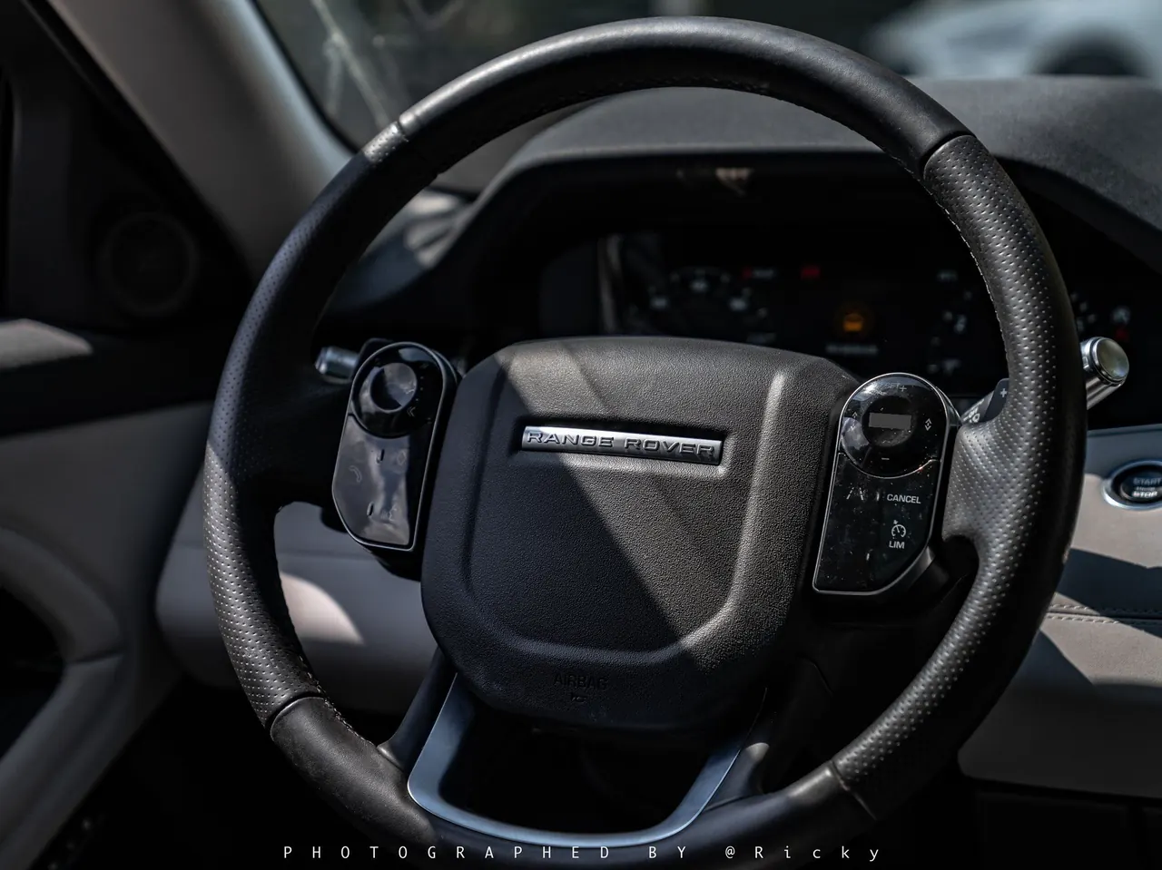 Land Rover 2020 Range Rover Aurora 48V 2.0T 249PS R-DYNAMIC SE Sports Technology Edition Automatic Gear 9
