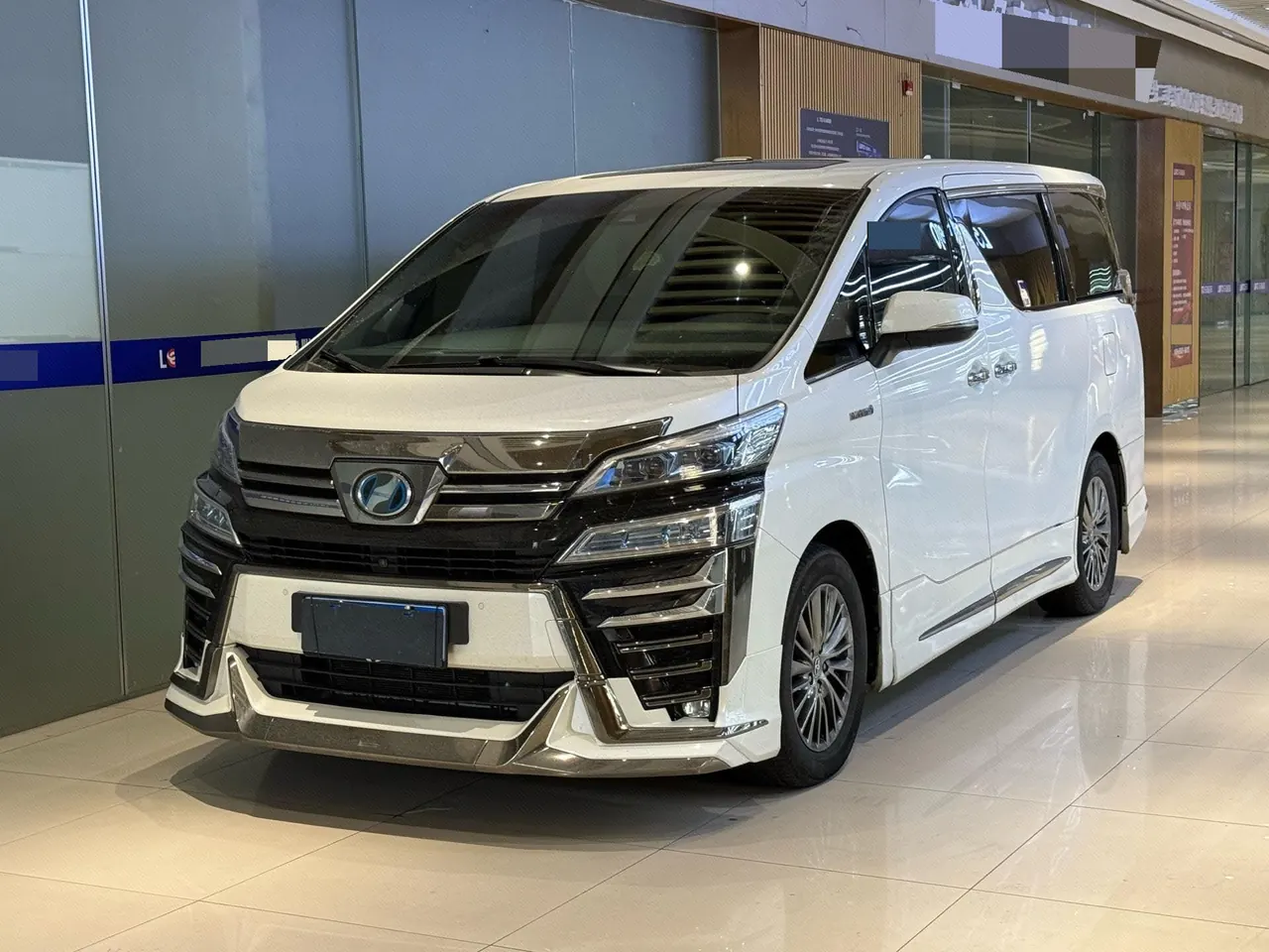 打开图片灯箱:Toyota Wilfa (Imported) 2020 Wilfa 2.5 Stepless HV Distinguished Edition Automatic Gear