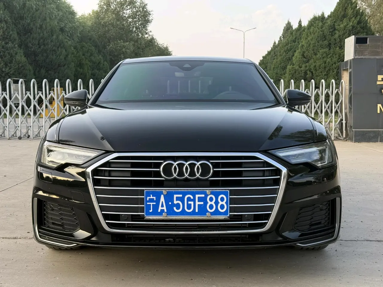 Audi 2020 A6L 2.0TFSI 40TFSI Deluxe Dynamic Automatic 2