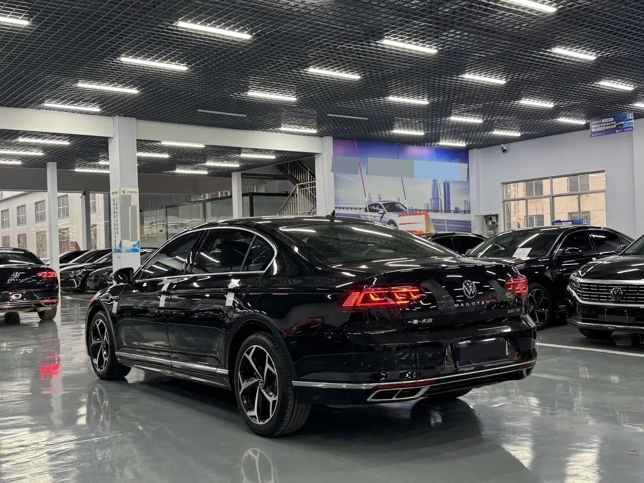 Volkswagen 2023 Magotan 2.0TSI 330TSI 2 million Commemorative Luxury Automatic Gear 4