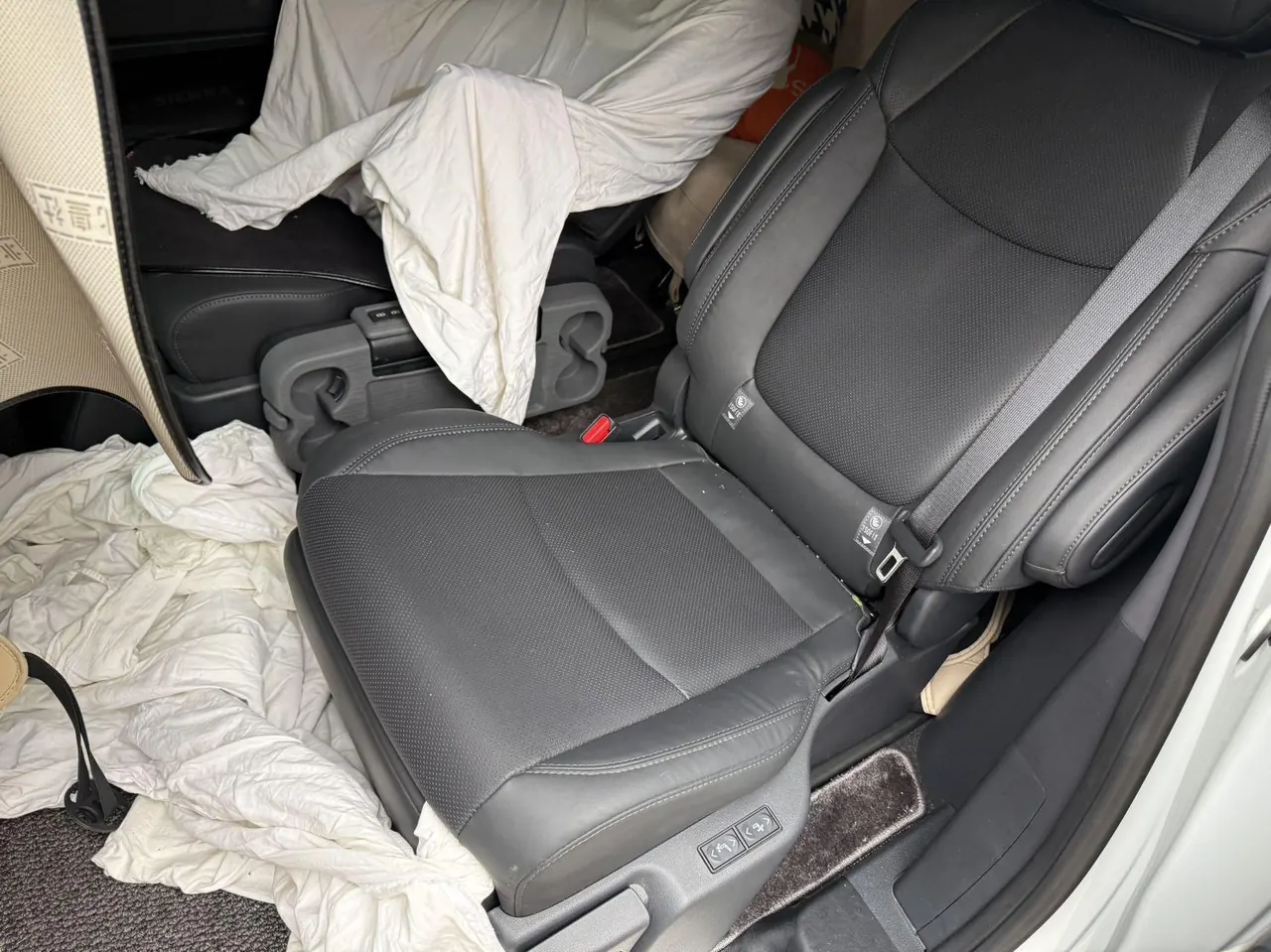 Toyota 2026 Sana 2.5 Stepless Four-wheel Drive Premium Edition Automatic Transmission 7