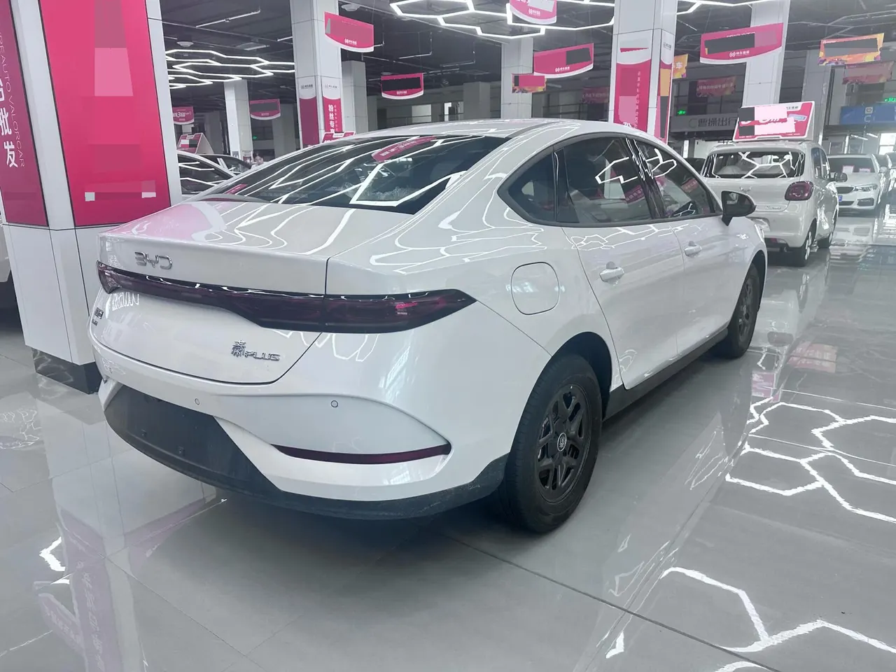 BYD 2026 Qin PLUS DM-i 1.5 CVT 128km Entry-Level Automatic 7