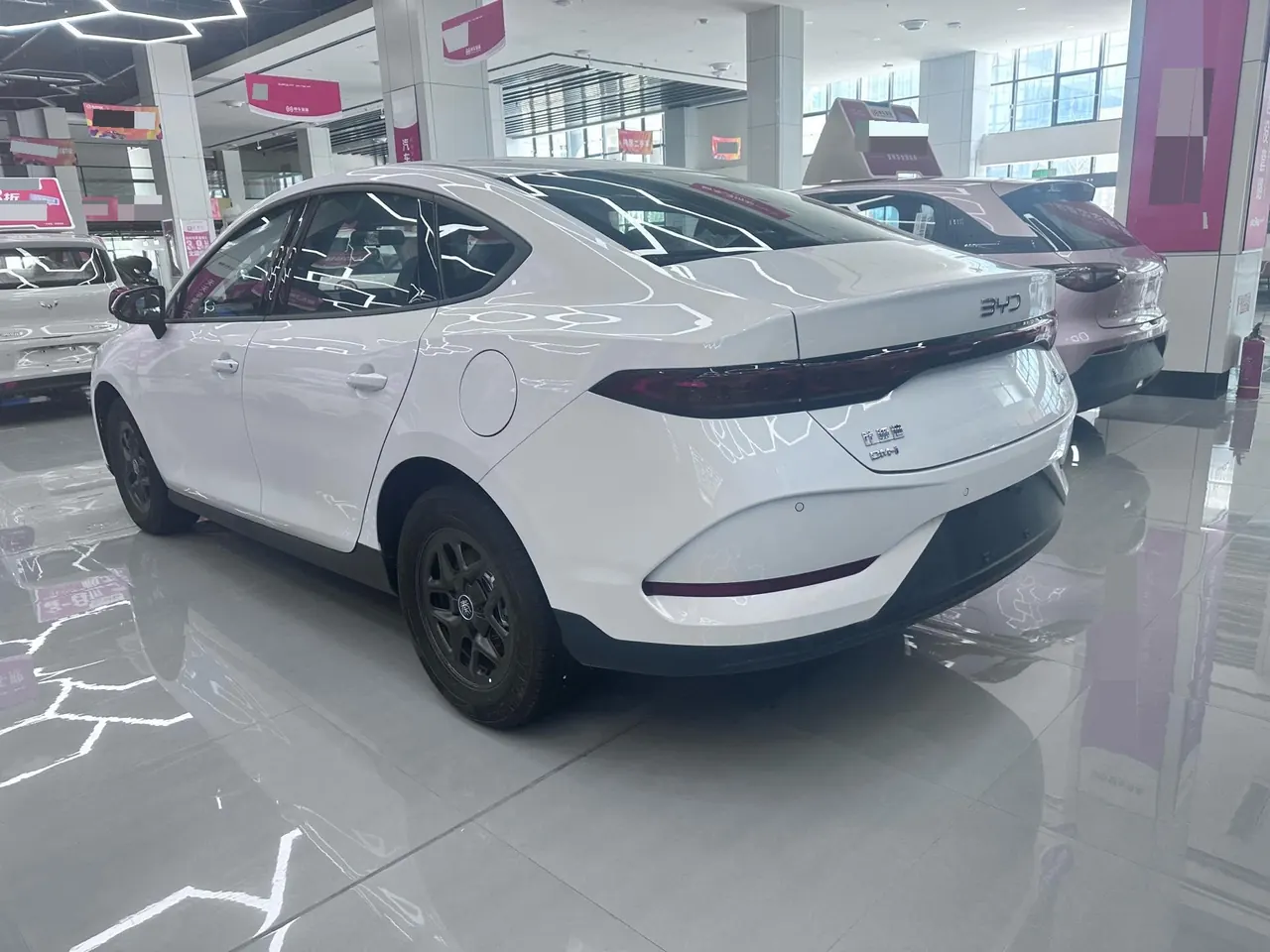 BYD 2026 Qin PLUS DM-i 1.5 CVT 128km Entry-Level Automatic 9