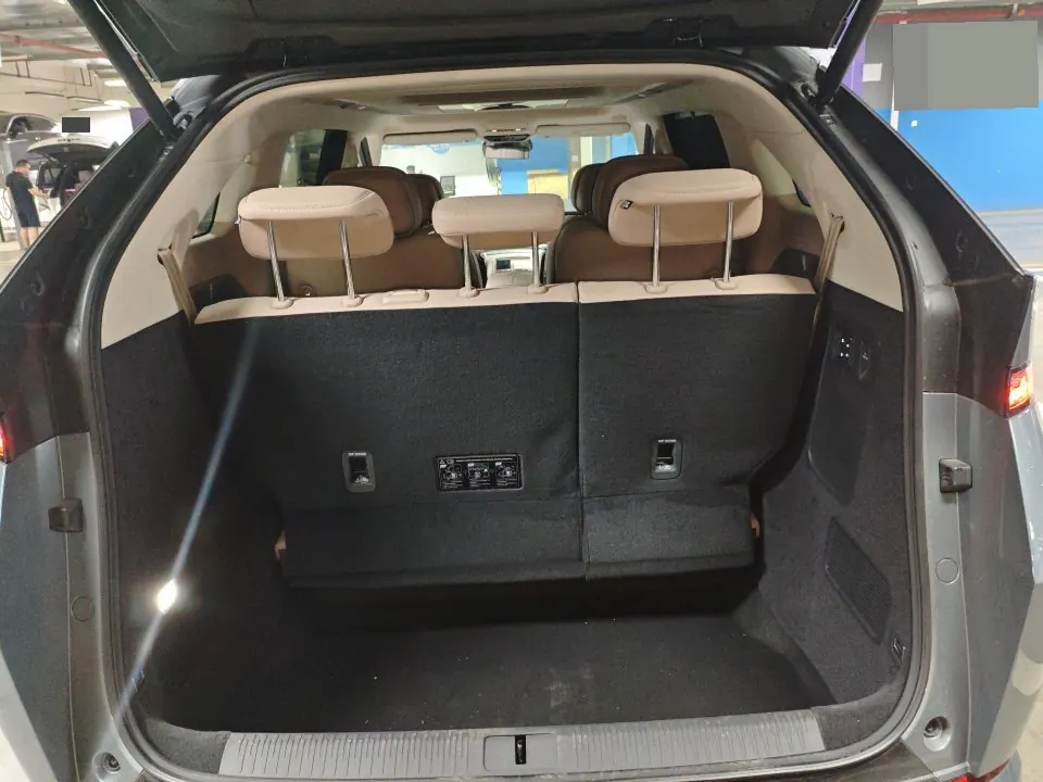 Xpeng 2026 X9 1602 Ultra Automatic 9