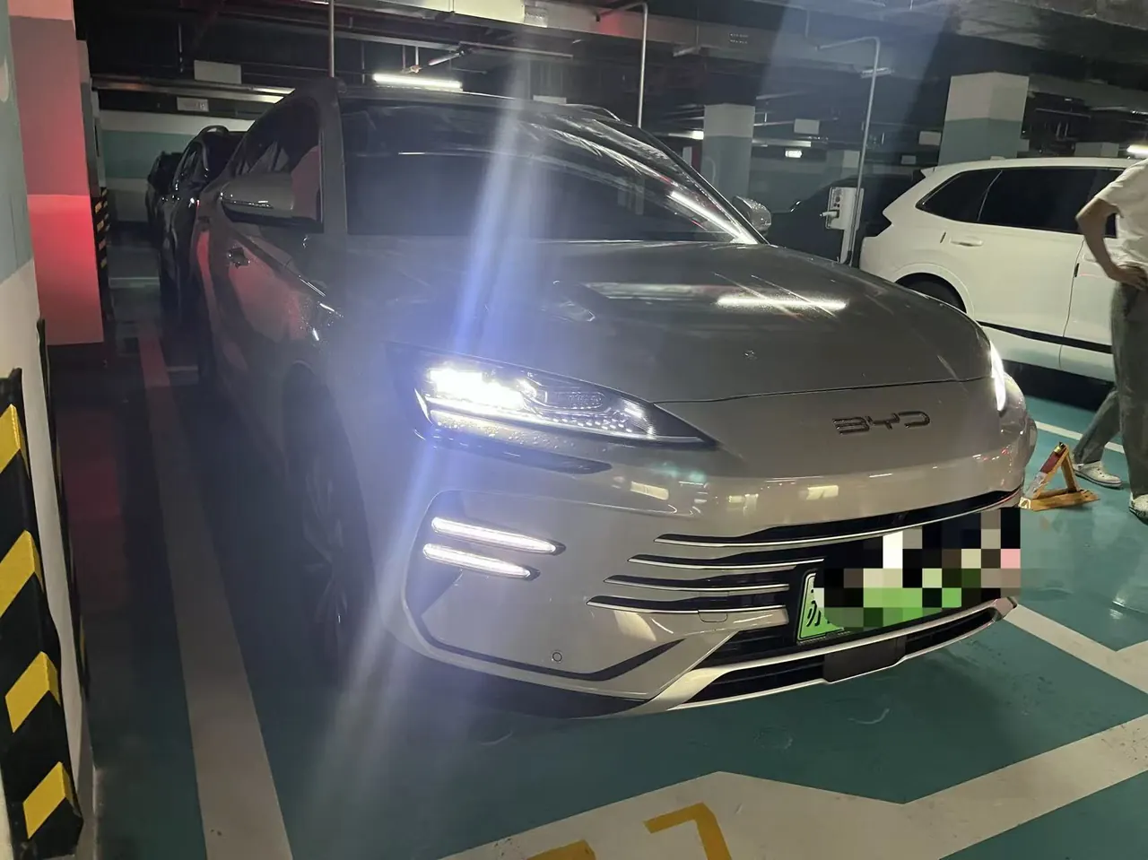 BYD 2023 Song PLUS DM-i 1.5 Stepless Champion Edition 150KM Flagship PLUS Automatic Gear 2