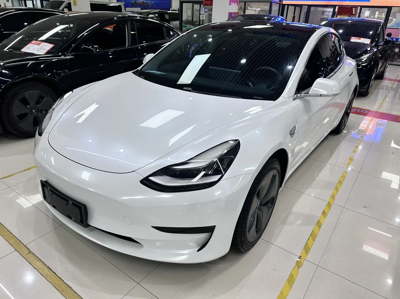 打开图片灯箱:Tesla 2020 Model 3 Standard Endurance Rear Drive Upgraded Automatic Gear