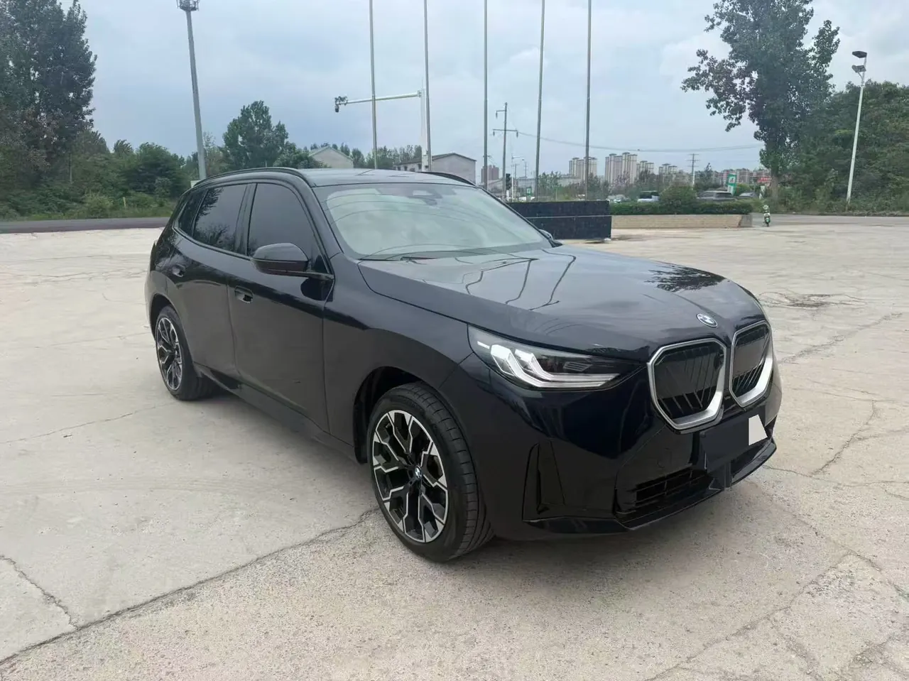 BMW 2026 X3 xDrive30L 2.0T Leading M Sports Obsidian Night Suit Automatic Gear 2