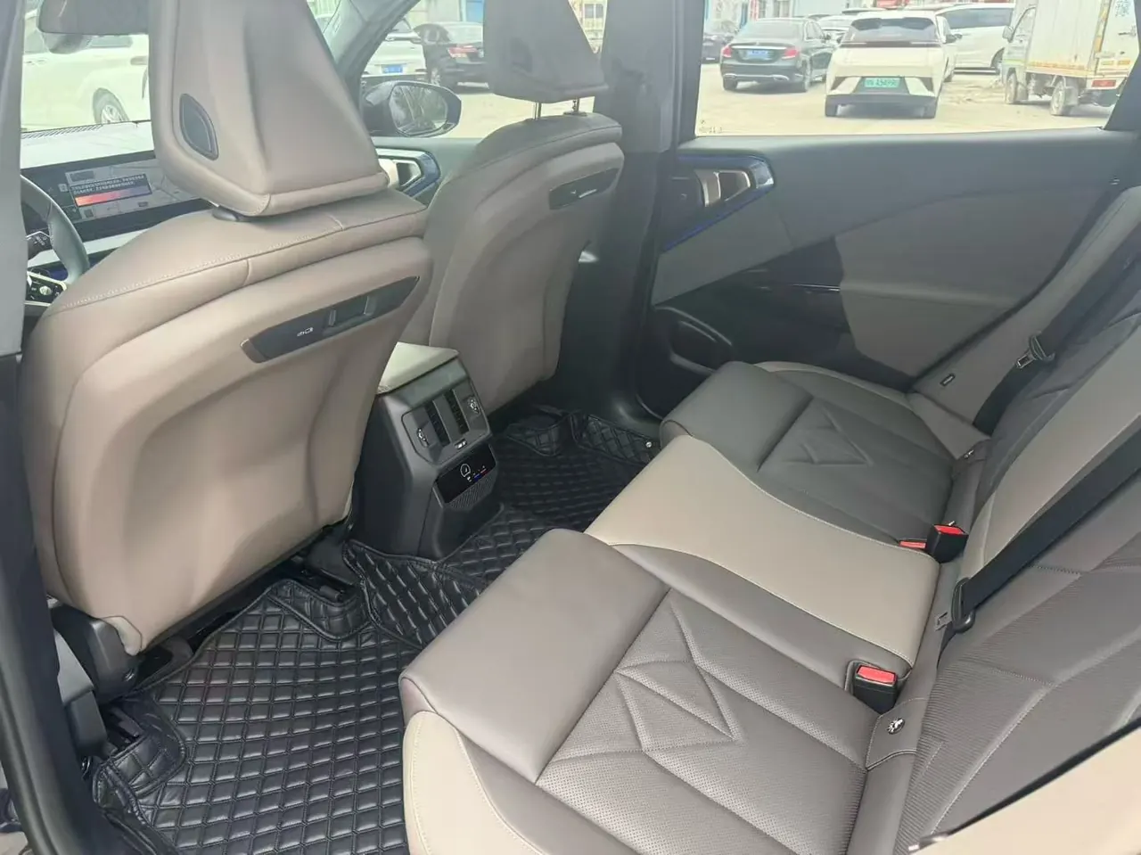 BMW 2026 X3 xDrive30L 2.0T Leading M Sports Obsidian Night Suit Automatic Gear 4