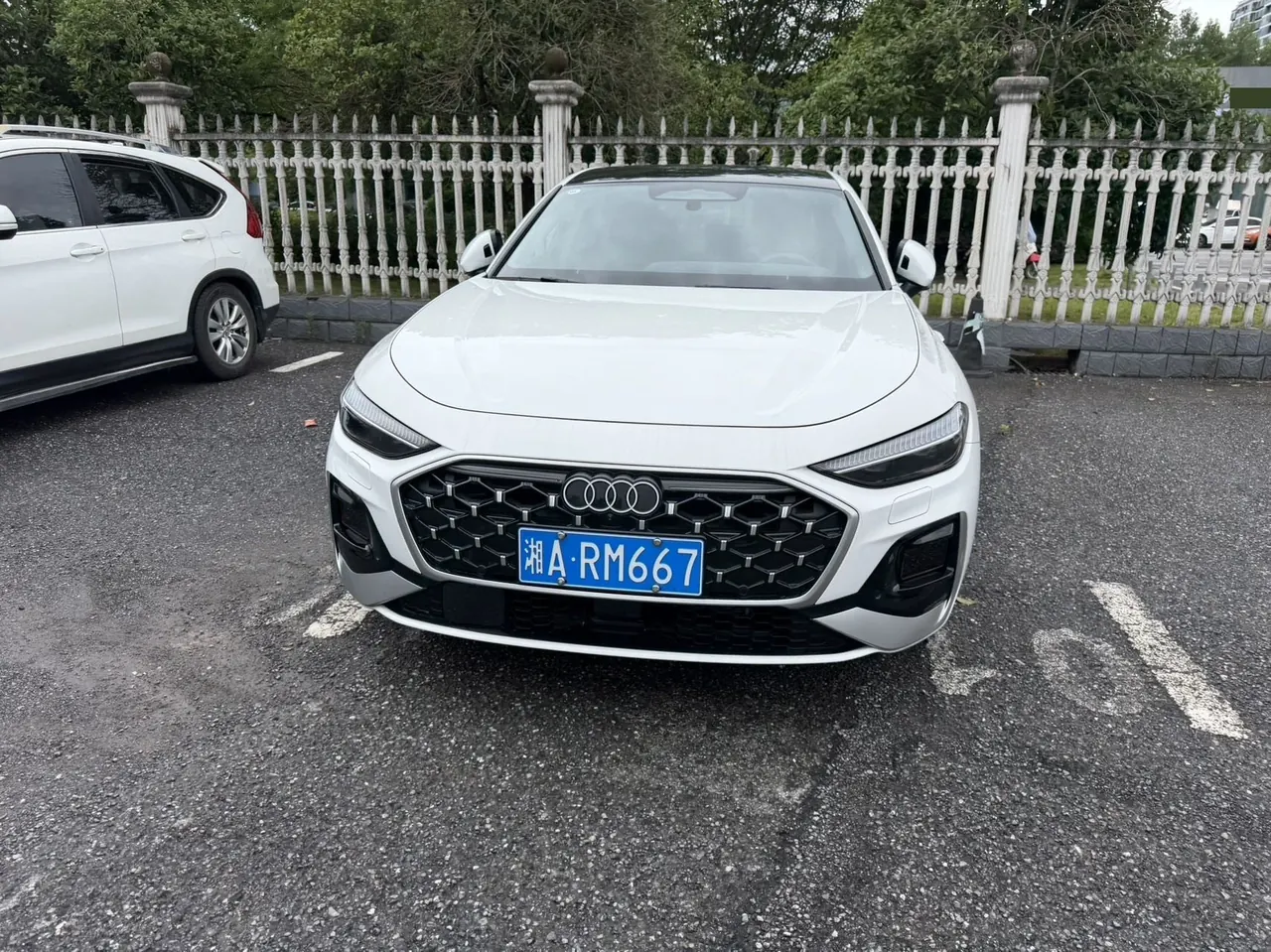Audi 2026 A5L 2.0T Dry Kun Smart Driving Edition Automatic Gear 2