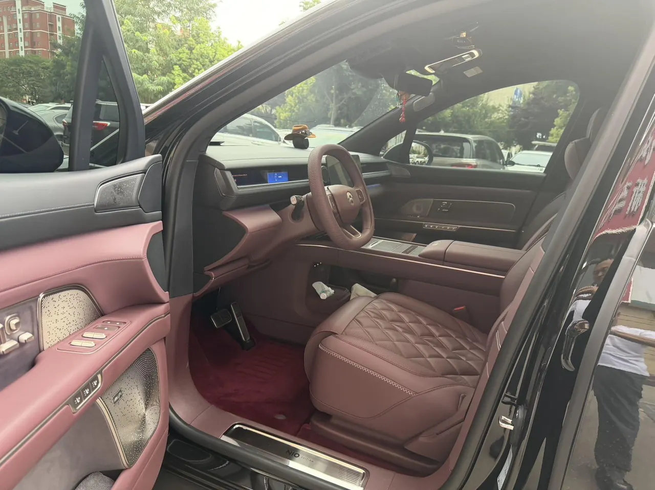 NIO 2026 ES8 6-seat Xuankin Special Edition Automatic Gear 3