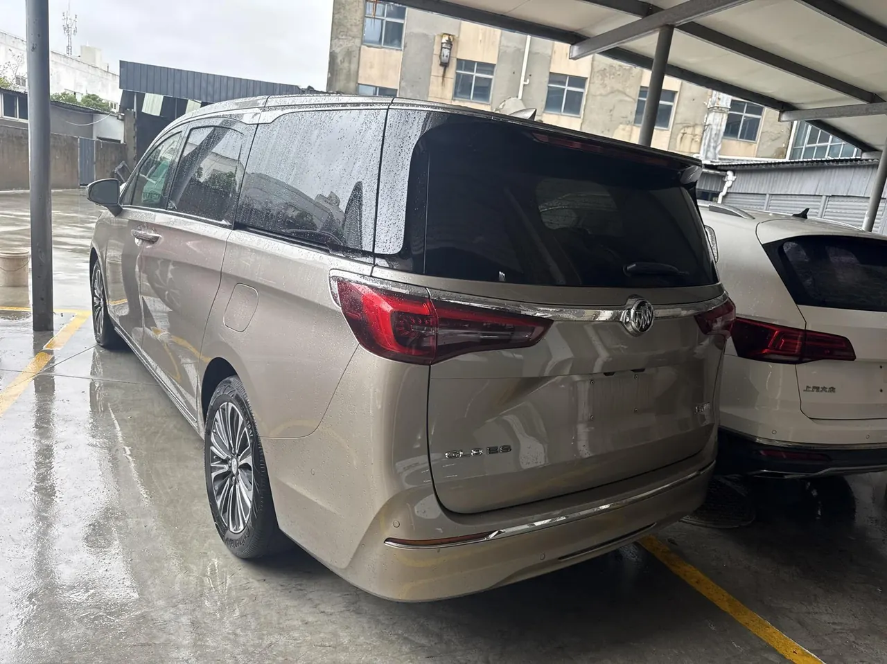 Buick 2023 GL8 ES Lu Zun 48V 2.0T 653T Luxury Automatic Gear 6