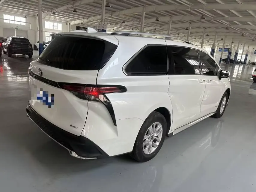 Toyota 2024 Grevia HYBRID 2.5 Stepless Comfort Edition Automatic Transmission 2