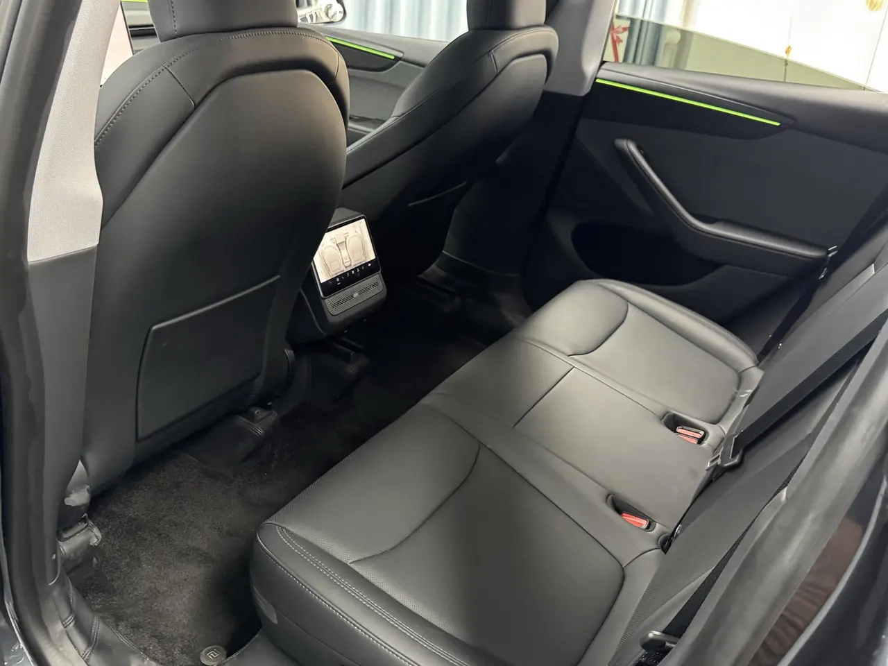 Tesla 2024 Model Y rear-wheel drive version automatic transmission 5