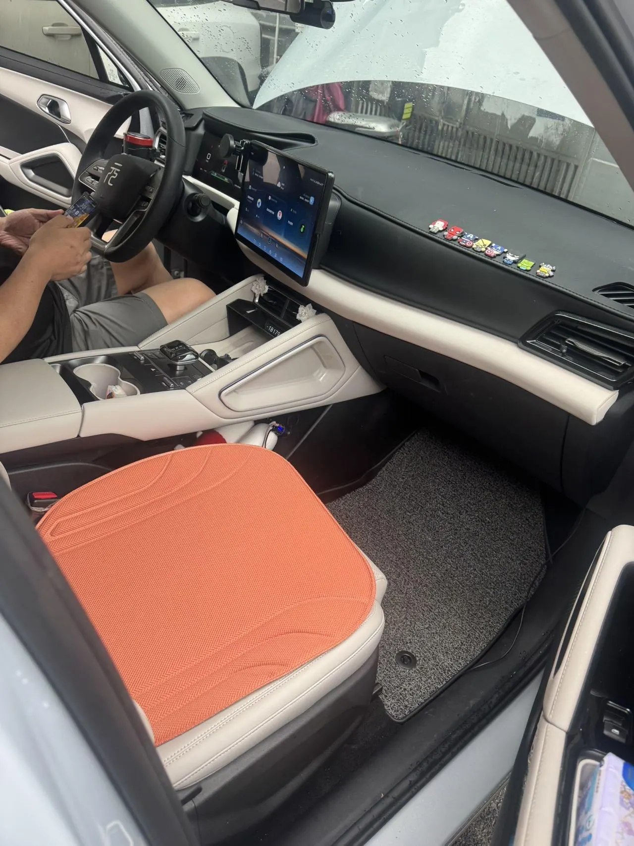 BYD 2024 Yuan UP 401KM Vital Edition Automatic Gear 3
