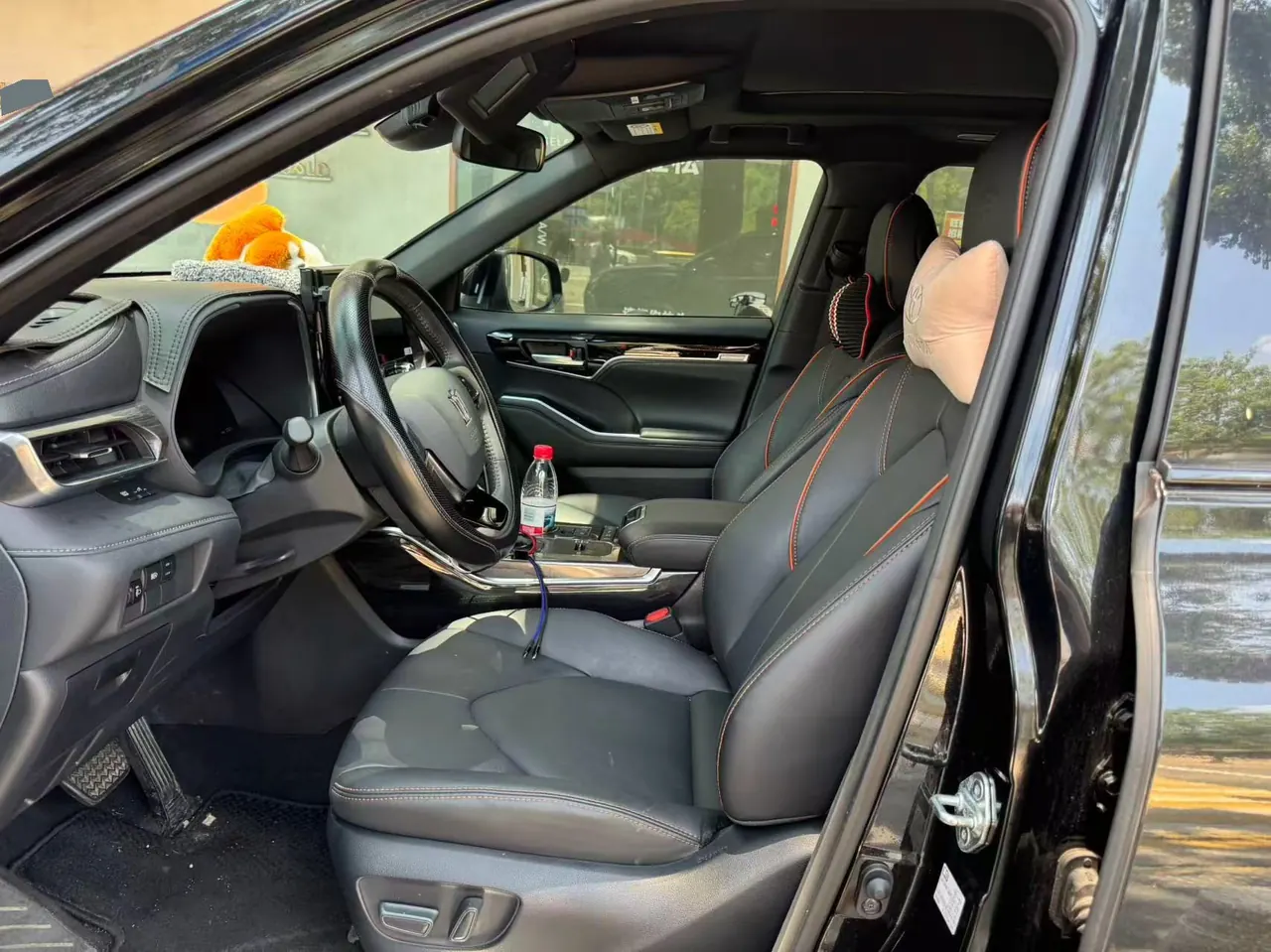 Toyota 2024 Crown Land Release HEV 2.5 Stepless Four-wheel Drive Deluxe Edition Automatic Gear 2