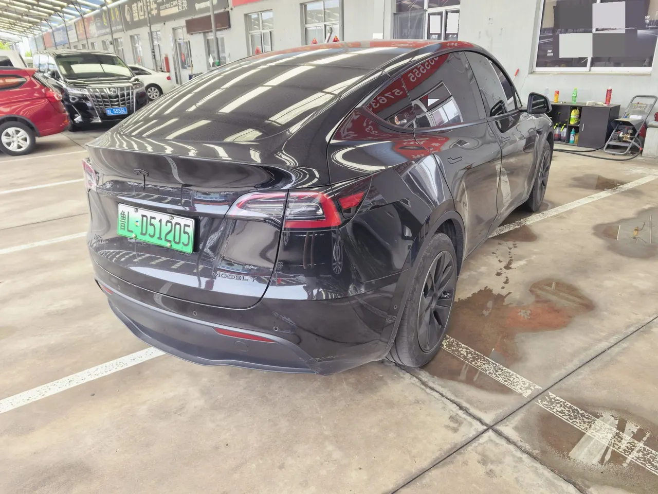 Tesla 2023 Model Y rear-wheel drive version automatic transmission 3