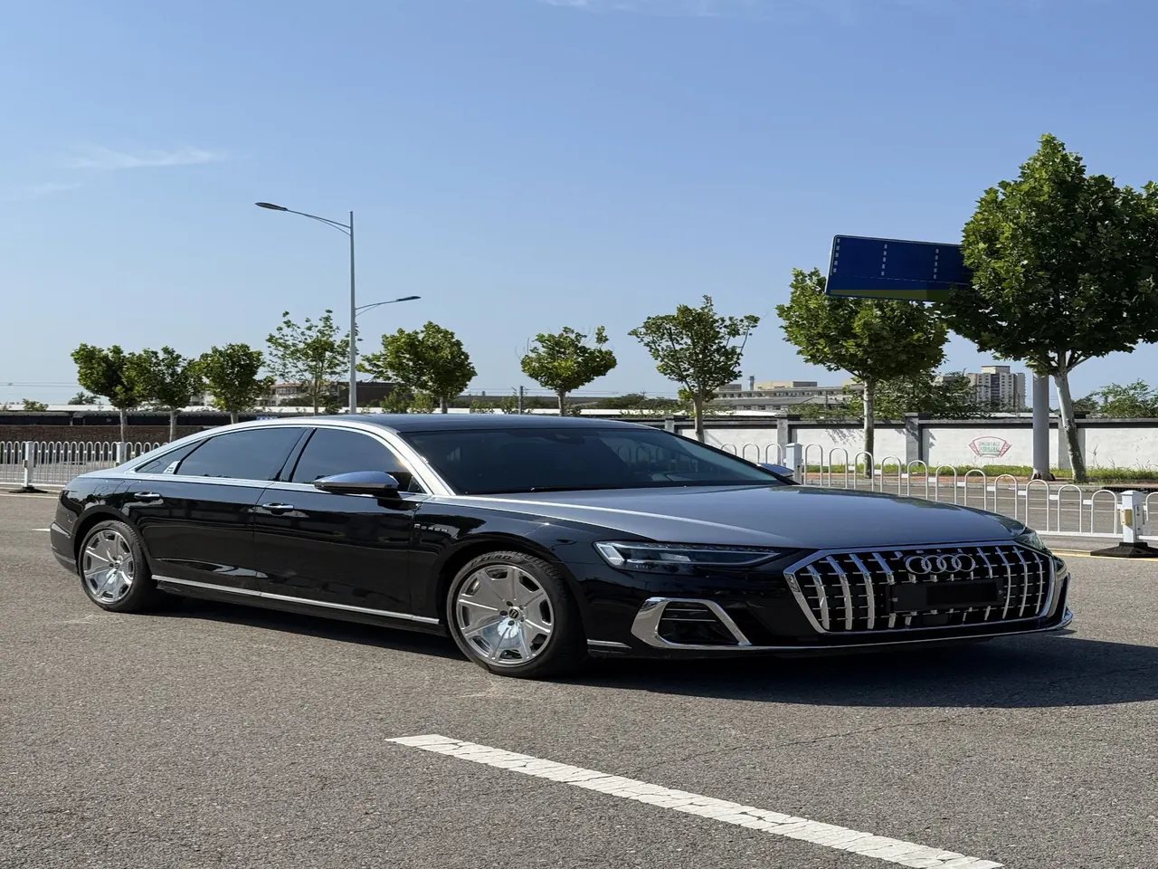 Audi A8L (Imported) 2024 A8L 2.0TFSI 45TFSI Quattro Luxury Automatic Gear 3