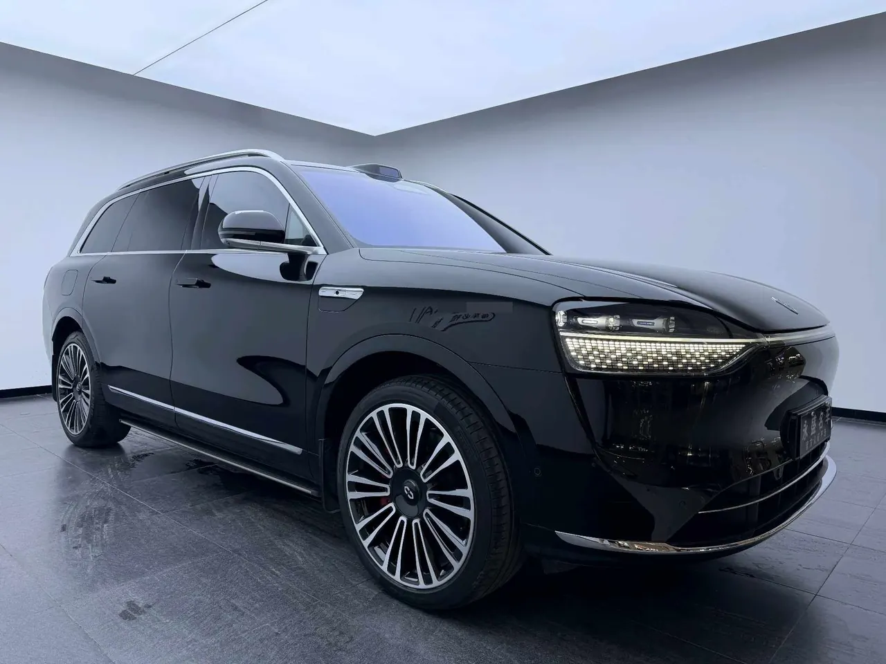 AITO 2024 AITO M9 extended range Ultra 42kWh automatic gear 3