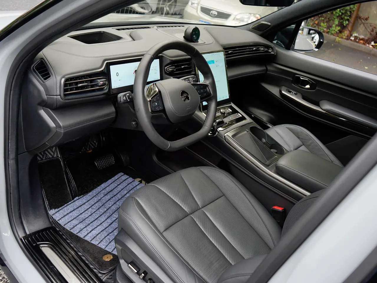 NIO 2020 ES8 Signature Edition 415KM 6-seat Automatic Gear 9