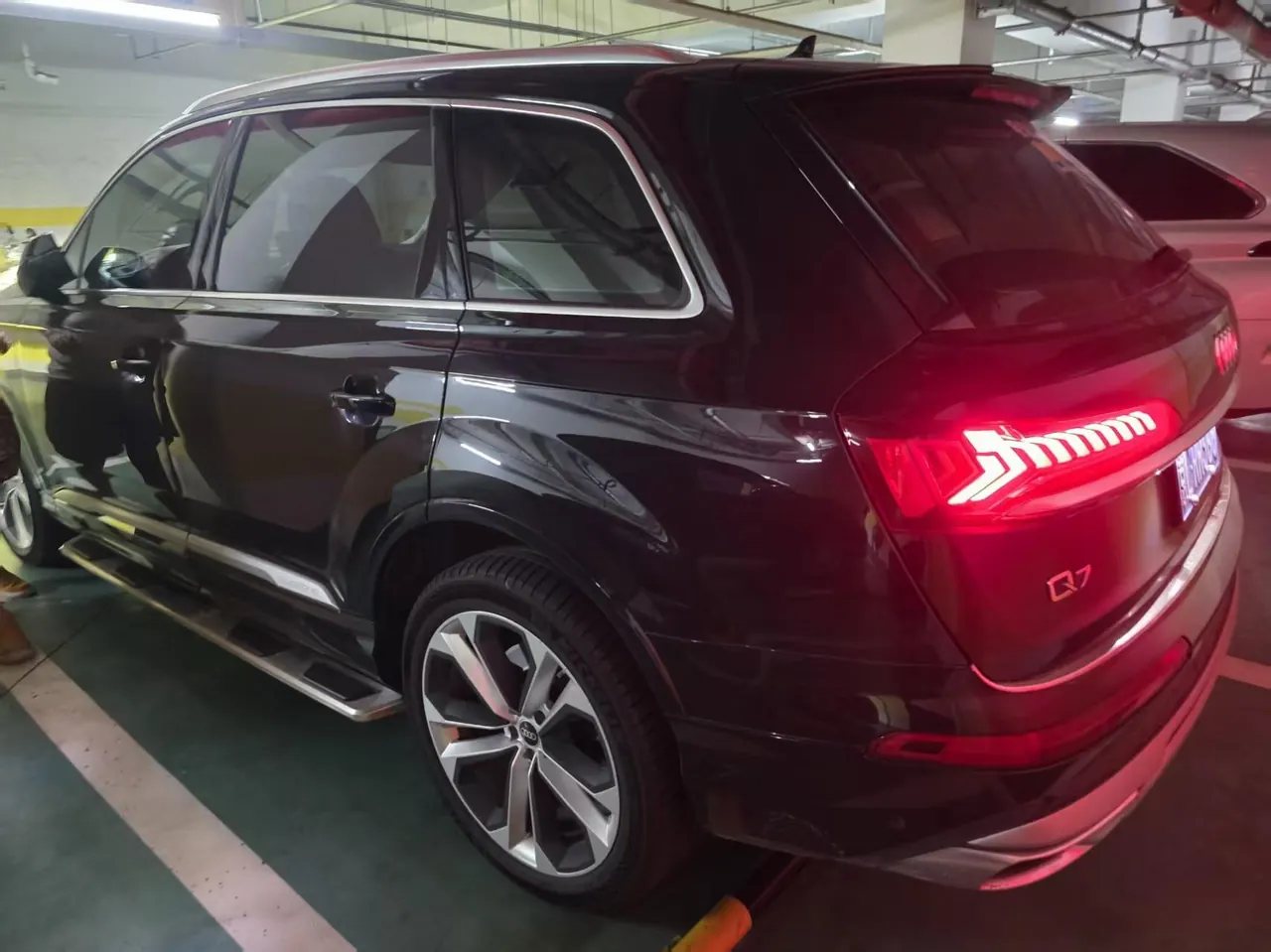 Audi Q7 (Imported) 2023 Q7 48V 3.0TFSI 55TFSI Quattro S Honorable Automatic Gear 3