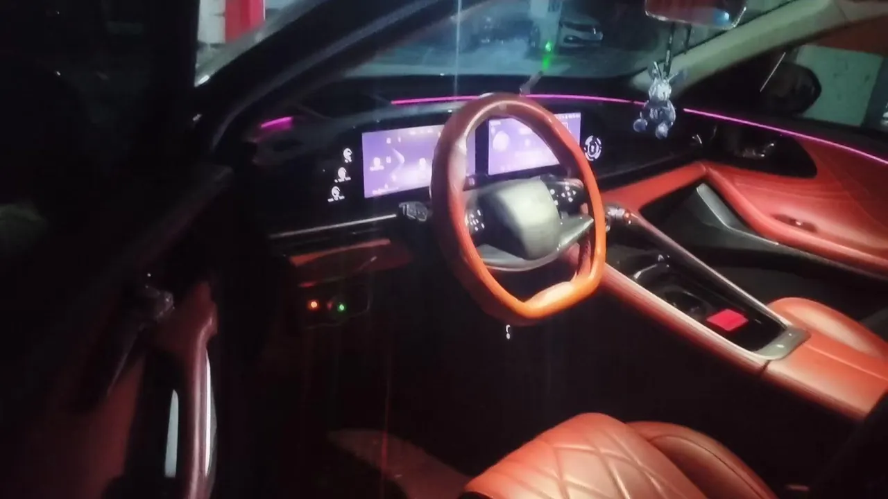 Xingtu 2023 Eta Eta Eta 2.0T 400T Four-wheel Drive Premium Edition Automatic Gear 3