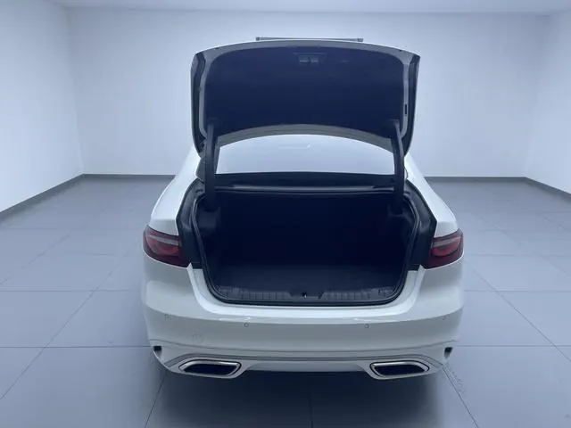 Jaguar 2024 XFL 2.0T P 12500.00g Drive Enjoy Deluxe Edition Automatic Gear 9