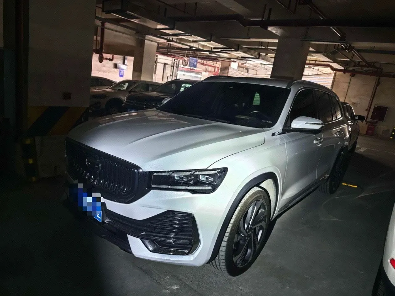 打开图片灯箱:Geely 2024 XingyueL (Monjaro) 2.0TD High Power Two-Drive Enovate Edition Automatic Transmission