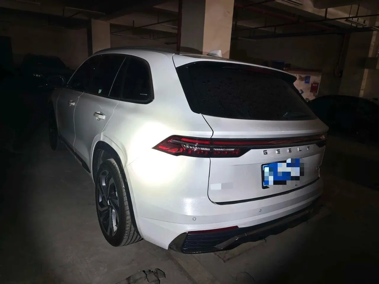 Geely 2024 XingyueL (Monjaro) 2.0TD High Power Two-Drive Enovate Edition Automatic Transmission 5