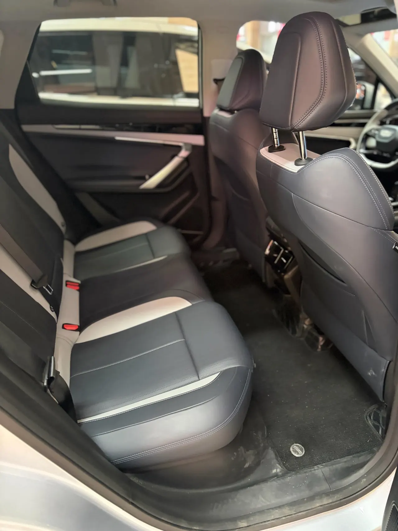 Geely 2024 Boyue L 1.5TD Premium Edition Automatic Gear 4