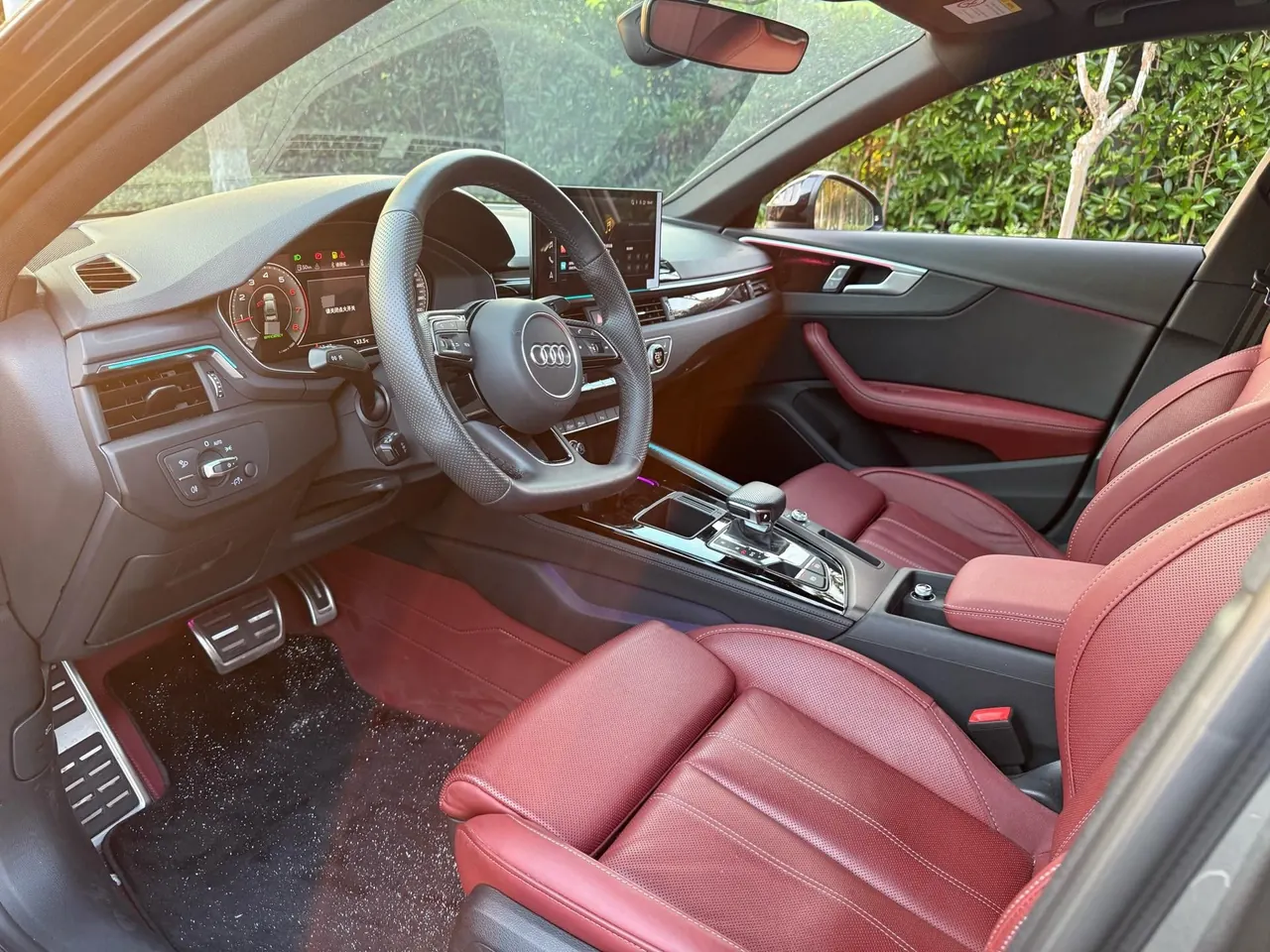 Audi 2024 A4L 2.0TFSI 40TFSI Deluxe Dynamic Automatic 4