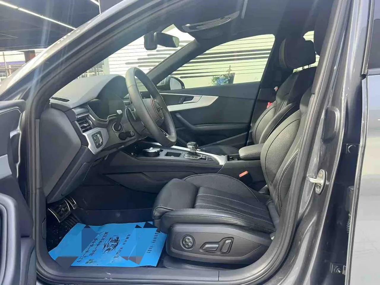 Audi 2022 A4L 2.0TFSI 40TFSI Deluxe Dynamic Automatic 5
