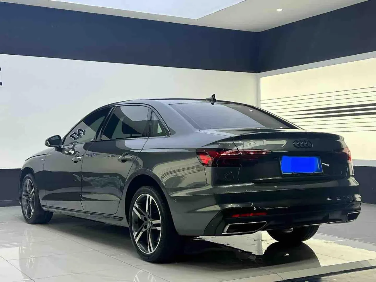 Audi 2022 A4L 2.0TFSI 40TFSI Deluxe Dynamic Automatic 9