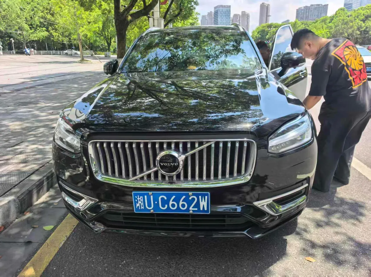 Volvo XC90 (Imported) 2022 XC90 48V 2.0T B5 Zhixing Deluxe Edition 5-seat Automatic Gear 3