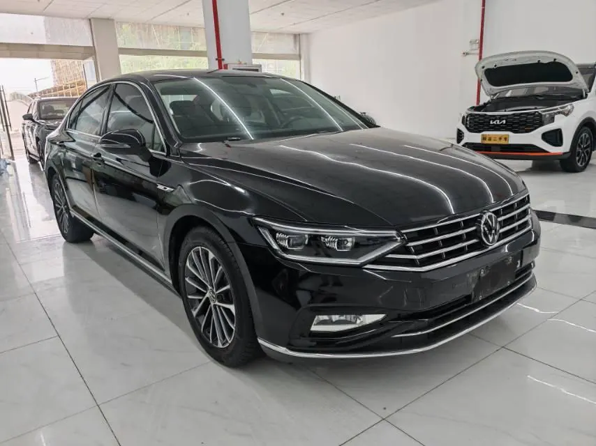 Volkswagen 2020 Magotan 2.0TSI 330TSI luxury automatic transmission 3