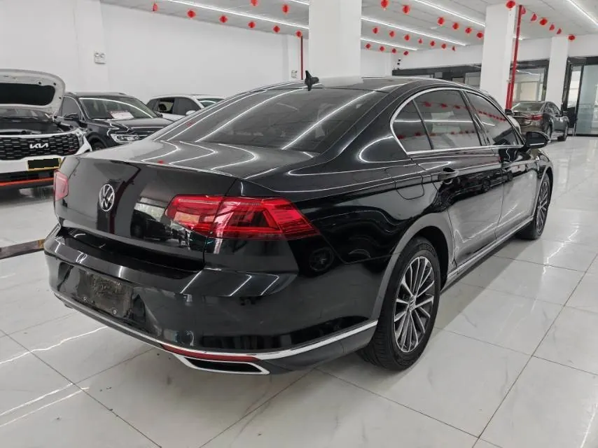 Volkswagen 2020 Magotan 2.0TSI 330TSI luxury automatic transmission 4