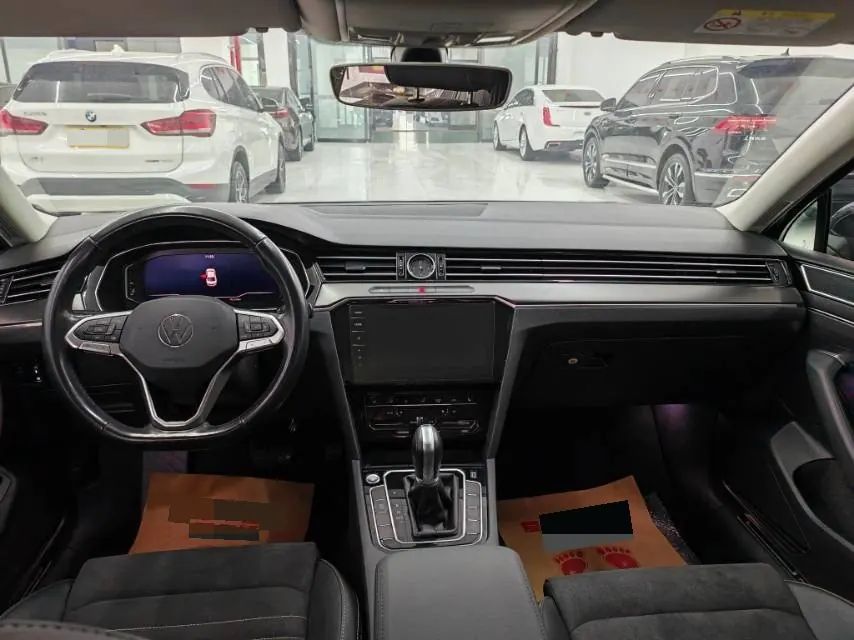 Volkswagen 2020 Magotan 2.0TSI 330TSI luxury automatic transmission 9