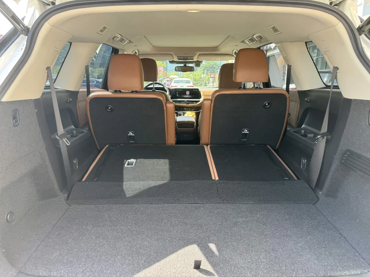 Nissan 2024 Tanlu 2.0T 380VC-TURBO 4-wheel drive Zhizun Edition 6-seat automatic gear 10