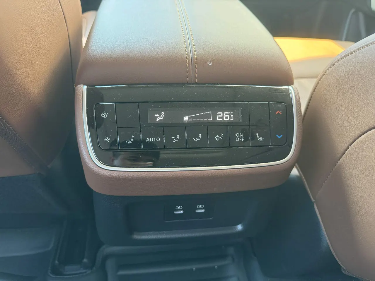 Nissan 2024 Tanlu 2.0T 380VC-TURBO 4-wheel drive Zhizun Edition 6-seat automatic gear 12