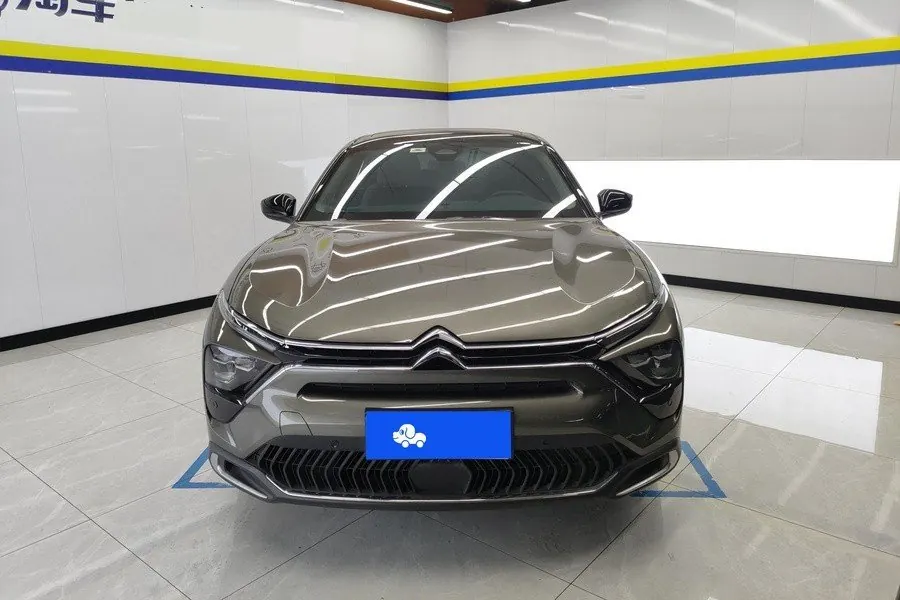 Citroen Versailles C5 X 2022 C5 X 1.6T Enjoy an Uncommon Year of Tiger Opening Edition Automatic Gear 5