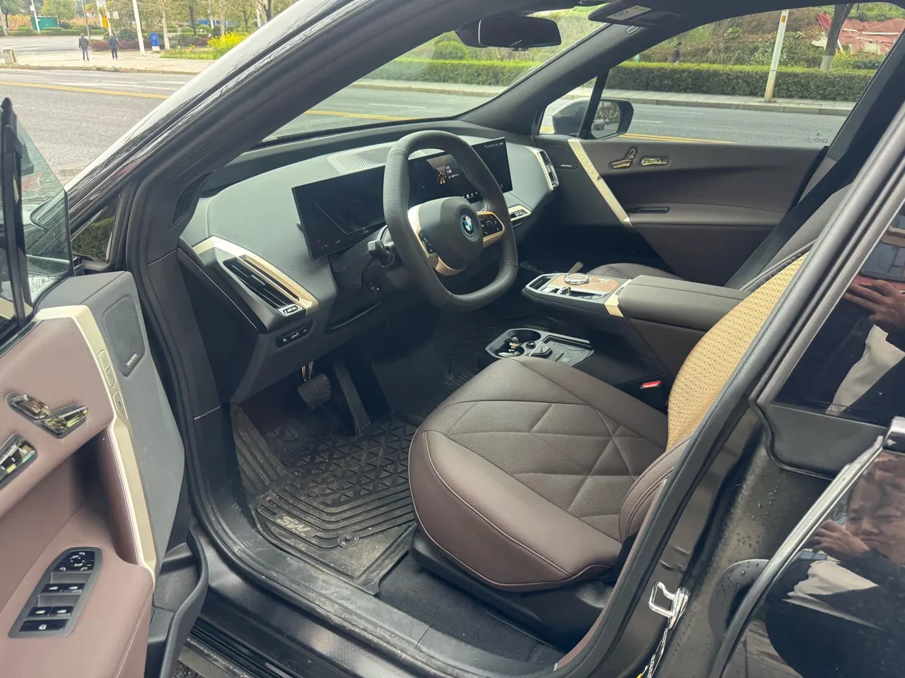 BMW iX (Imported) 2023 iX xDrive50 xDrive50 (Modified) Automatic Gear 2